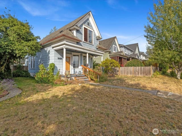 Property photo for 2407 Everett Avenue, Everett photo 3