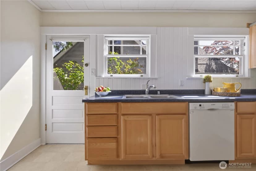 Property photo for 3215 N 9th Street, Tacoma photo 10