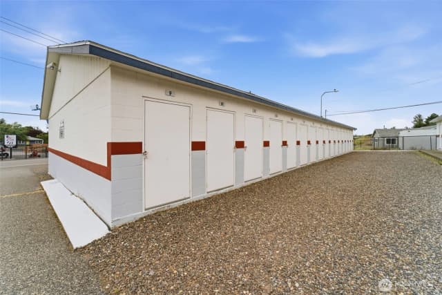 Property photo for 5885 W Van Giesen Street, West Richland photo 4