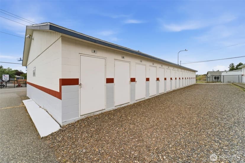Property photo for 5885 W Van Giesen Street, West Richland photo 4
