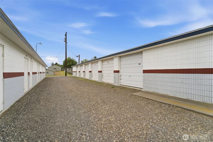 Property photo for 5885 W Van Giesen Street, West Richland photo 11