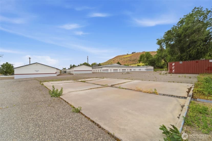 Property photo for 5885 W Van Giesen Street, West Richland photo 9