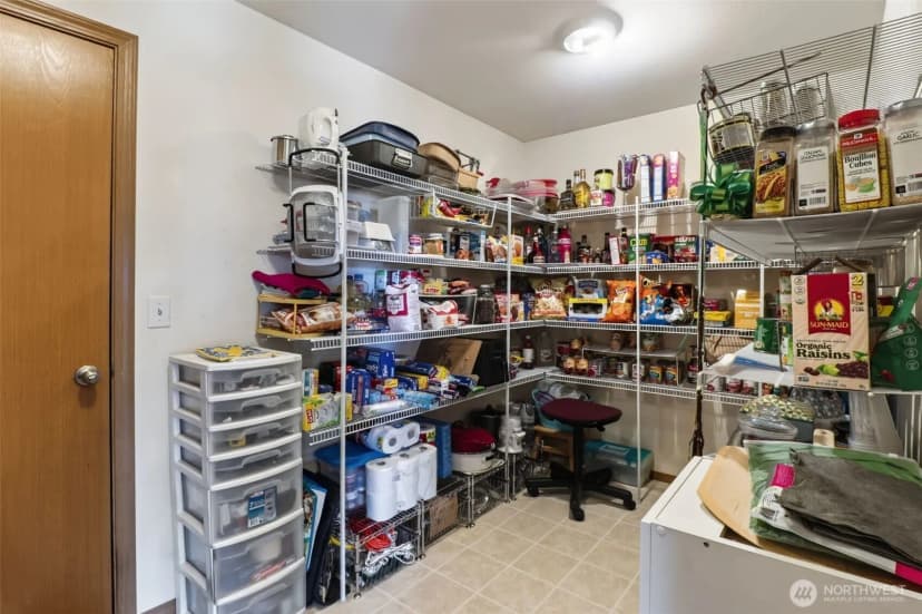 Property photo for 308 Easy Street Se, Rainier photo 12