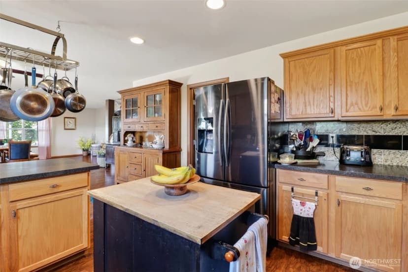 Property photo for 308 Easy Street Se, Rainier photo 10