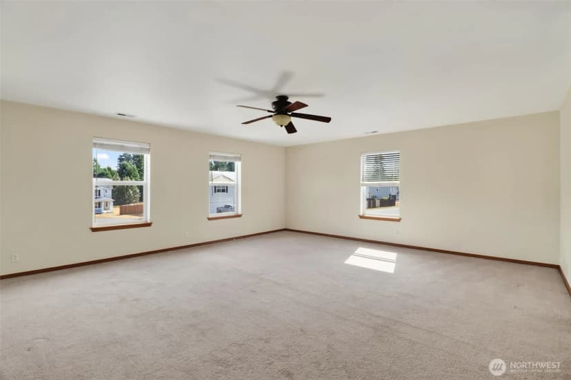 Property photo for 308 Easy Street Se, Rainier photo 15