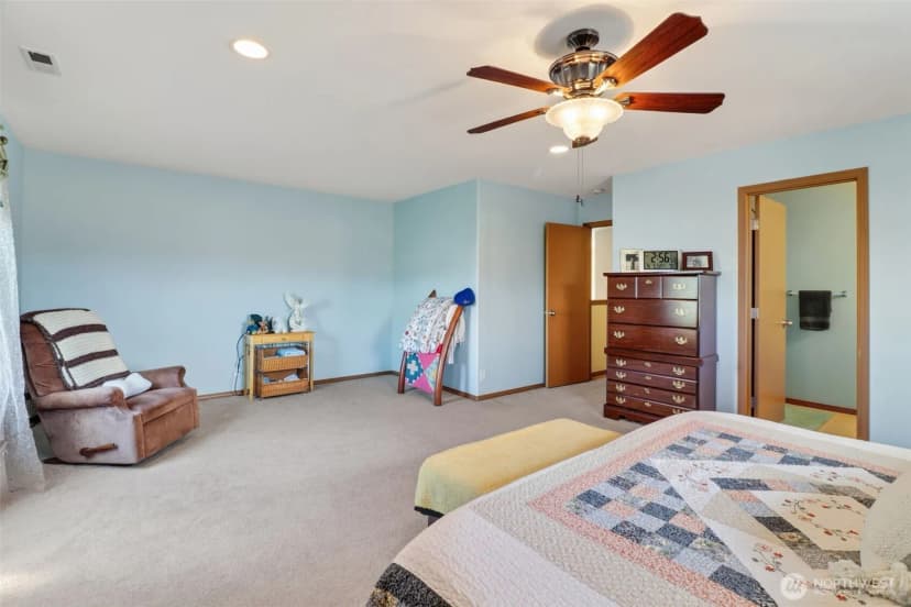 Property photo for 308 Easy Street Se, Rainier photo 21
