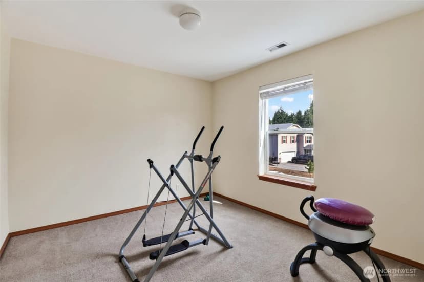 Property photo for 308 Easy Street Se, Rainier photo 18