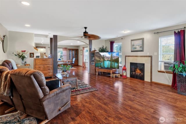 Property photo for 308 Easy Street Se, Rainier photo 4