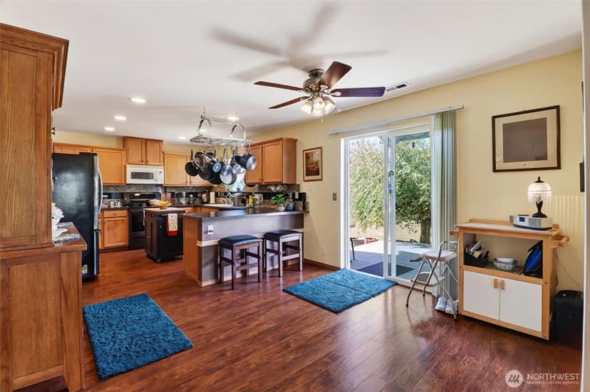 Property photo for 308 Easy Street Se, Rainier photo 8
