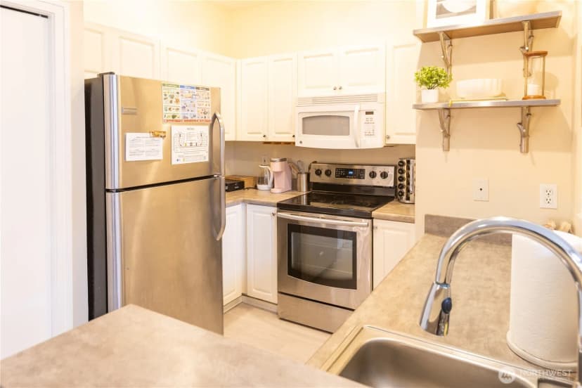 Property photo for 2415 2nd Avenue #427, Seattle photo 8