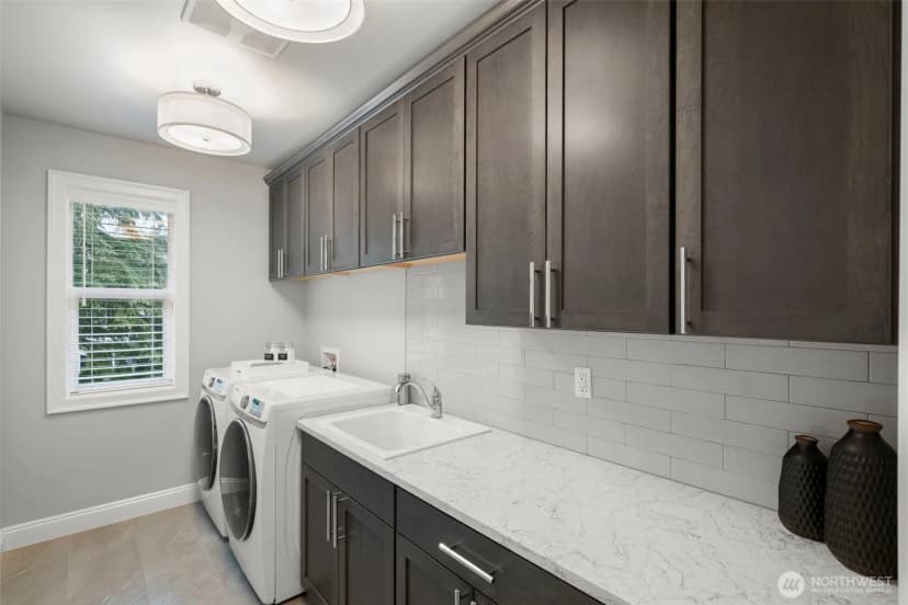 Property photo for 10425 Ne 112th Street, Kirkland photo 33