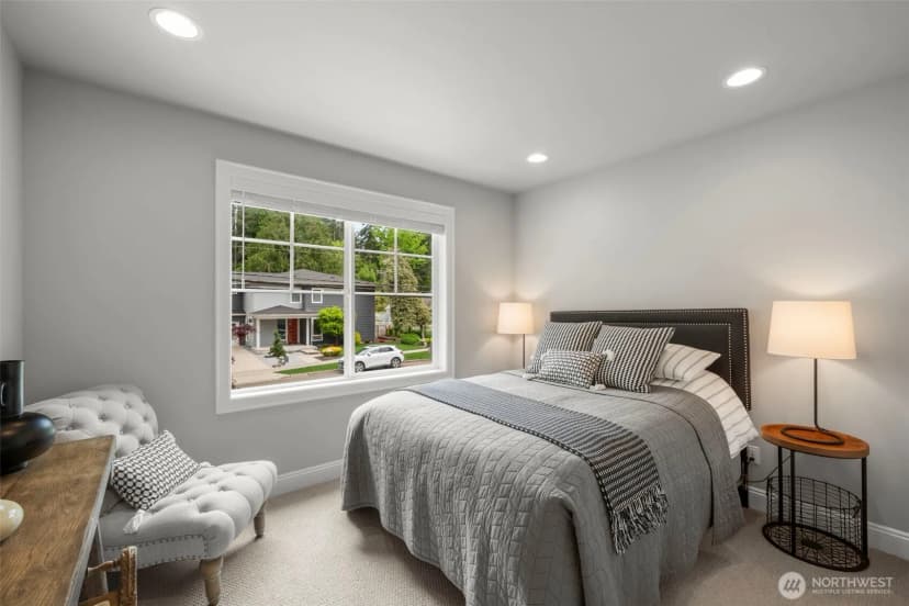 Property photo for 10425 Ne 112th Street, Kirkland photo 28