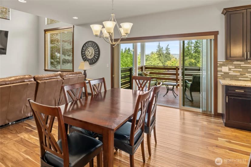 Property photo for 2012 Ne 37th Place, Renton photo 15