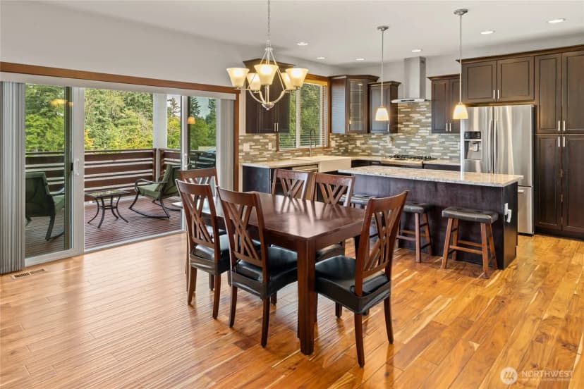 Property photo for 2012 Ne 37th Place, Renton photo 11