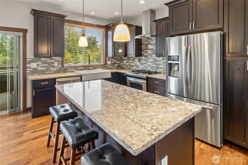 Property photo for 2012 Ne 37th Place, Renton photo 14