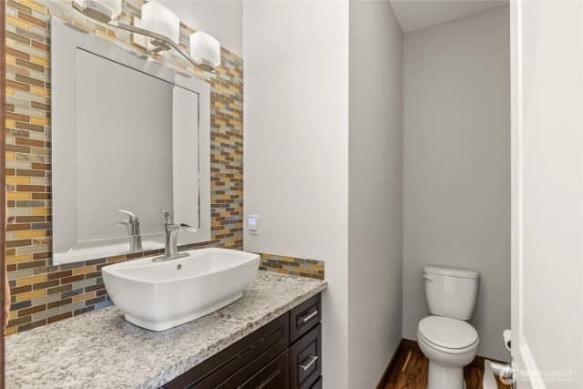 Property photo for 2012 Ne 37th Place, Renton photo 5