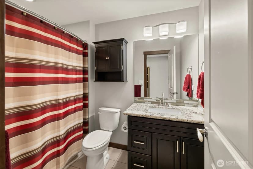Property photo for 2012 Ne 37th Place, Renton photo 32
