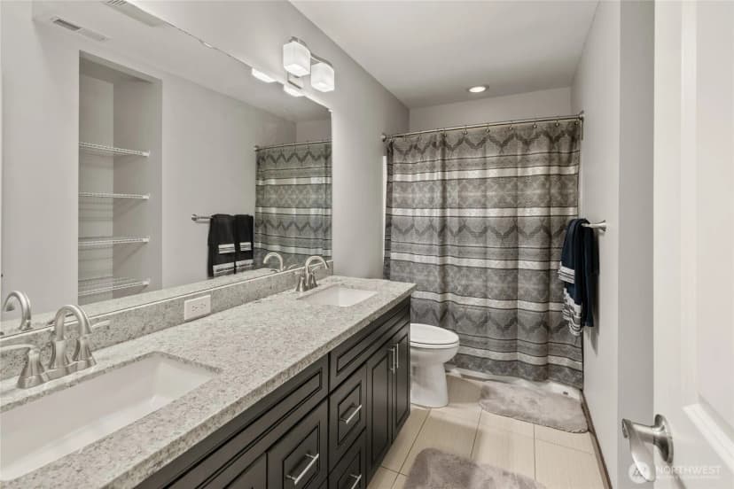 Property photo for 2012 Ne 37th Place, Renton photo 24