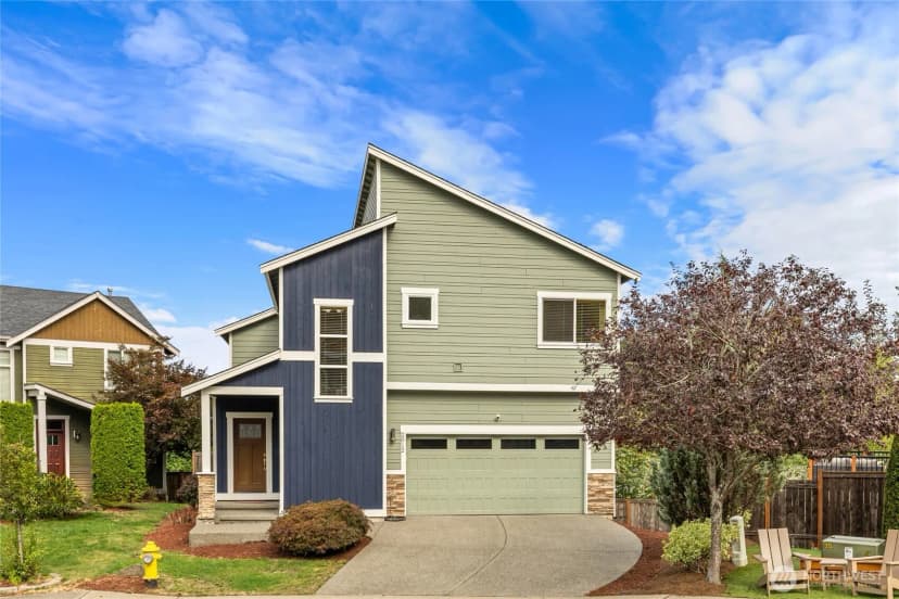Property photo for 2012 Ne 37th Place, Renton photo 2