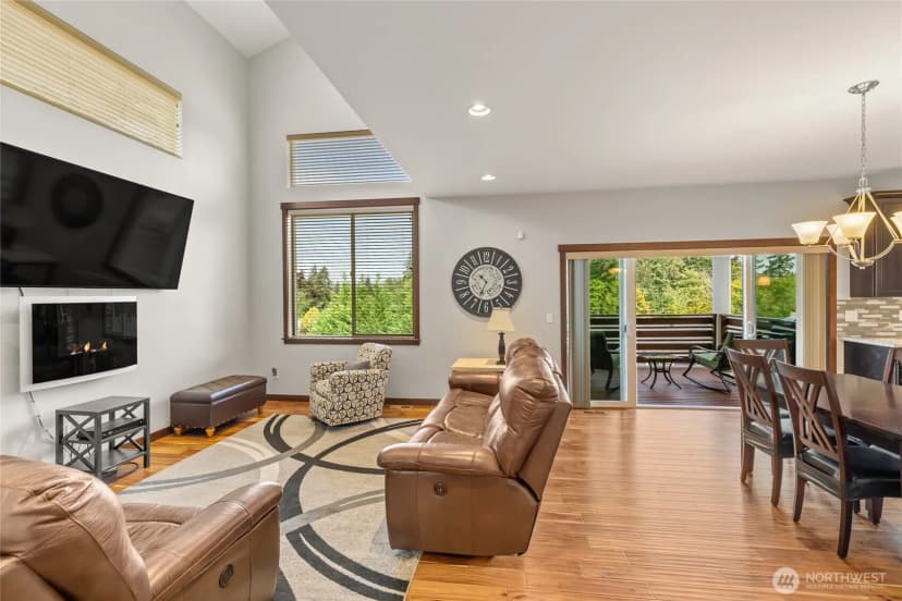 Property photo for 2012 Ne 37th Place, Renton photo 6