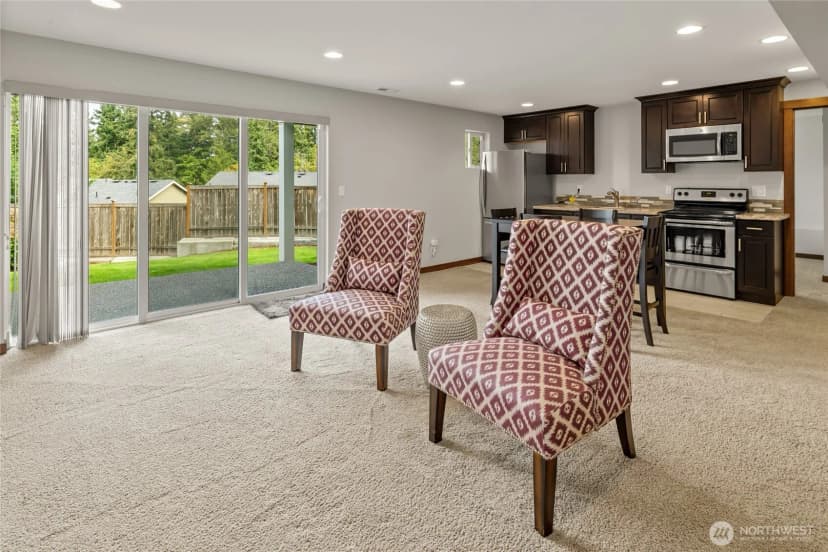 Property photo for 2012 Ne 37th Place, Renton photo 28