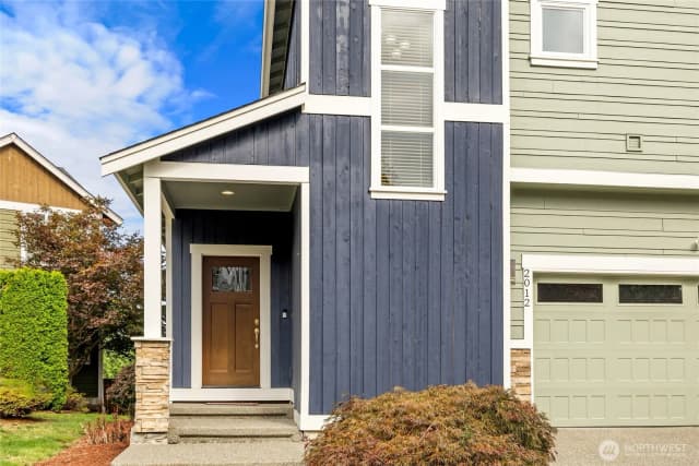Property photo for 2012 Ne 37th Place, Renton photo 3