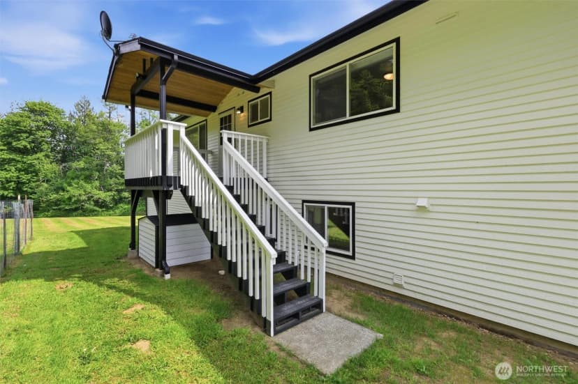 Property photo for 533 316 Street Ne, Stanwood photo 24