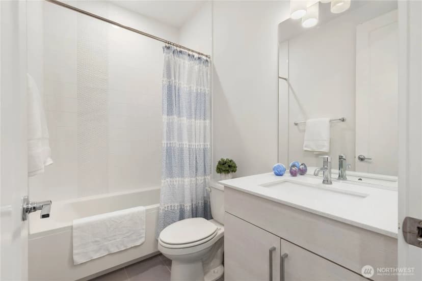Property photo for 23119 Ne 8th Street #b103, Sammamish photo 28