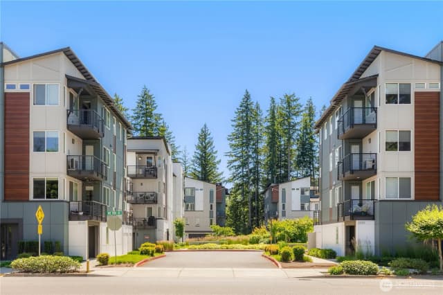 Property photo for 23119 Ne 8th Street #b103, Sammamish photo 4