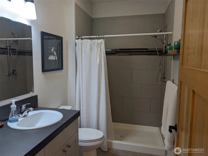 Property photo for 223 Clover Court, Langley photo 16