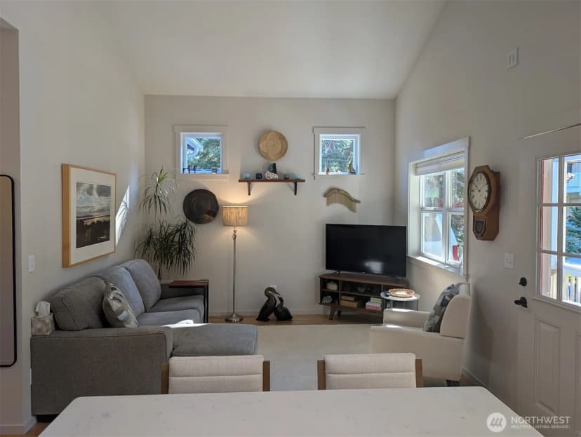 Property photo for 223 Clover Court, Langley photo 11