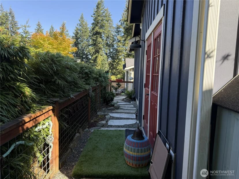 Property photo for 223 Clover Court, Langley photo 24