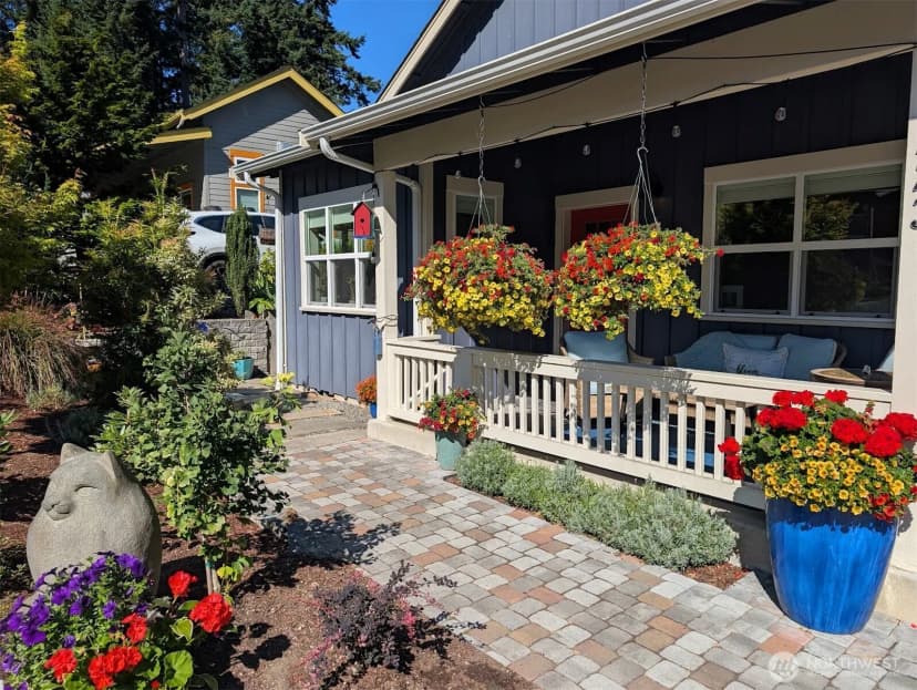Property photo for 223 Clover Court, Langley photo 3