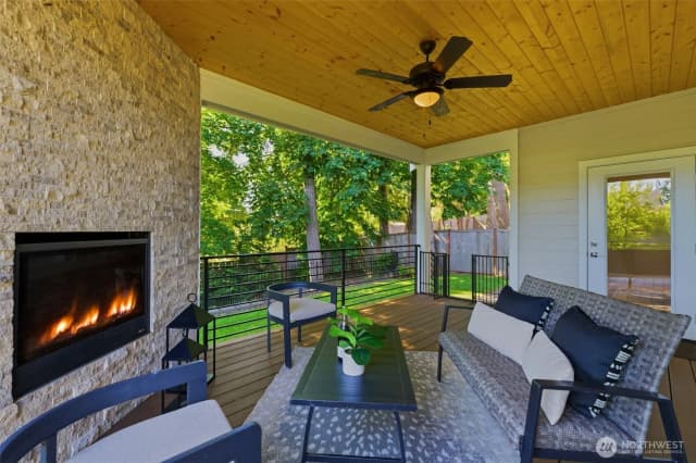 Property photo for 7204 Sinclair Avenue, Gig Harbor photo 2