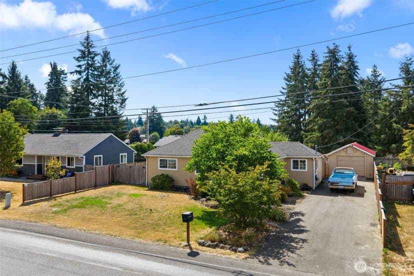 Property photo for 211 Mosman Avenue Se, Yelm photo 3