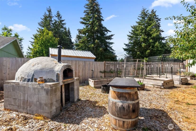 Property photo for 211 Mosman Avenue Se, Yelm photo 8
