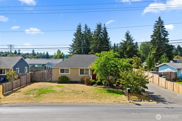 Property photo for 211 Mosman Avenue Se, Yelm photo 2