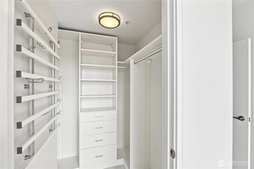 Property photo for 10650 Ne 9th Place #2526, Bellevue photo 24