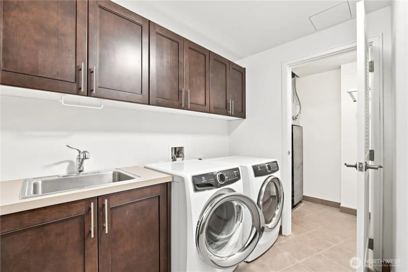 Property photo for 10650 Ne 9th Place #2526, Bellevue photo 27