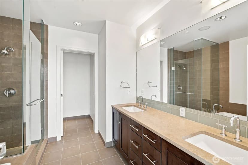 Property photo for 10650 Ne 9th Place #2526, Bellevue photo 21