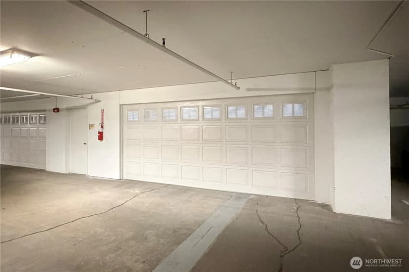 Property photo for 10650 Ne 9th Place #2526, Bellevue photo 29