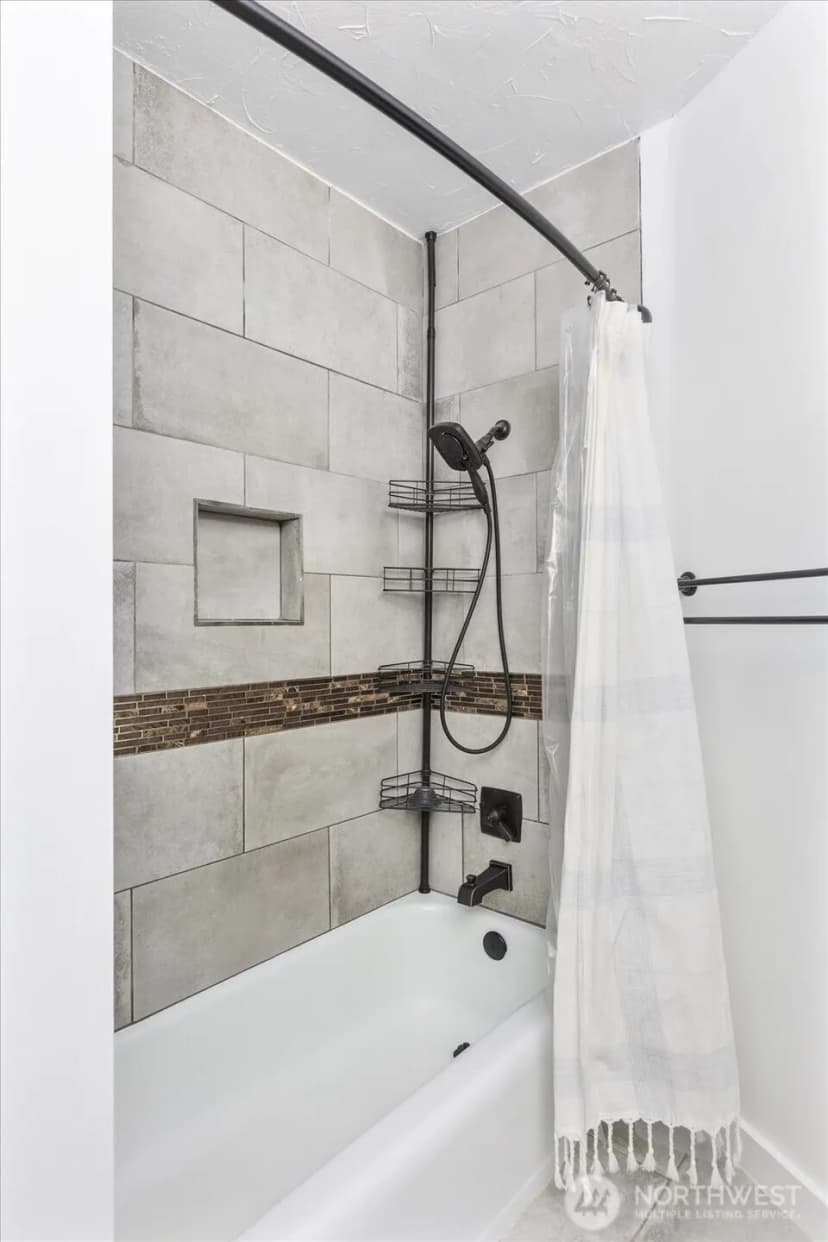 Property photo for 550 Elm Way #105, Edmonds photo 20