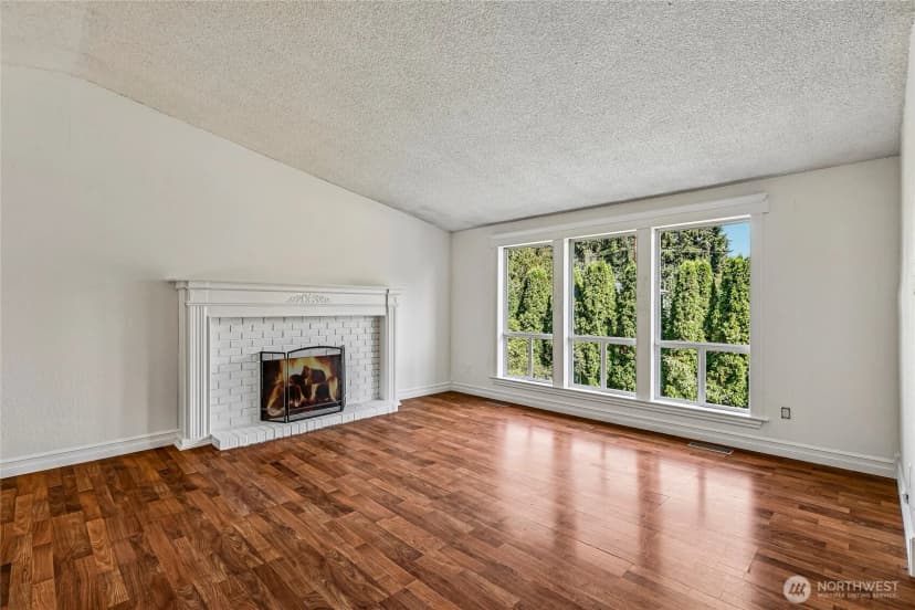 Property photo for 13530 Meridian Avenue S, Everett photo 8