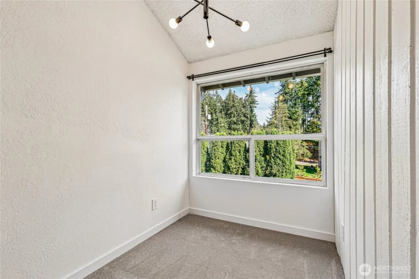 Property photo for 13530 Meridian Avenue S, Everett photo 5