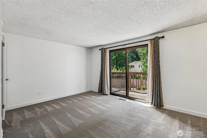 Property photo for 13530 Meridian Avenue S, Everett photo 16