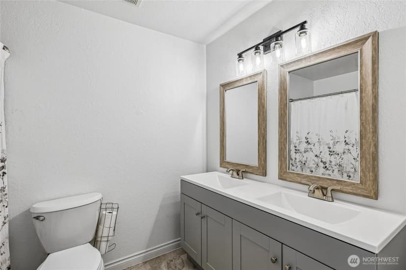 Property photo for 13530 Meridian Avenue S, Everett photo 22