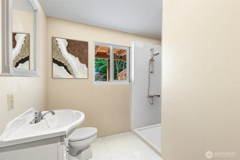 Property photo for 13530 Meridian Avenue S, Everett photo 28