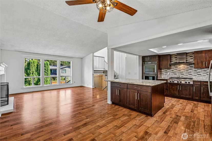 Property photo for 13530 Meridian Avenue S, Everett photo 13