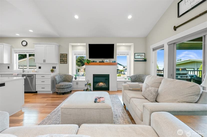 Property photo for 6846 Holeman Avenue, Blaine photo 11