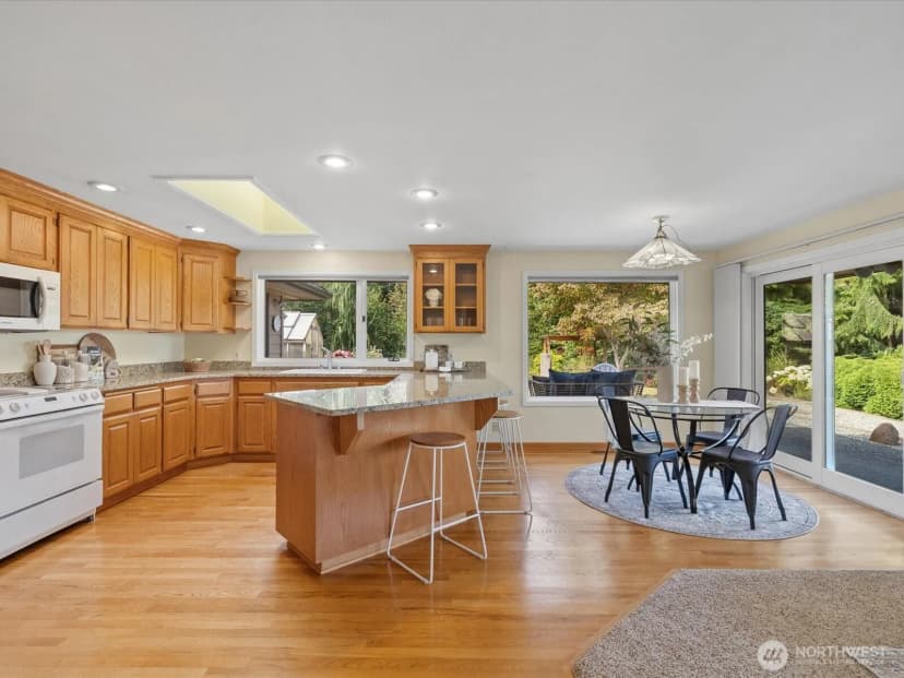 Property photo for 5032 Narbeck Avenue, Everett photo 14